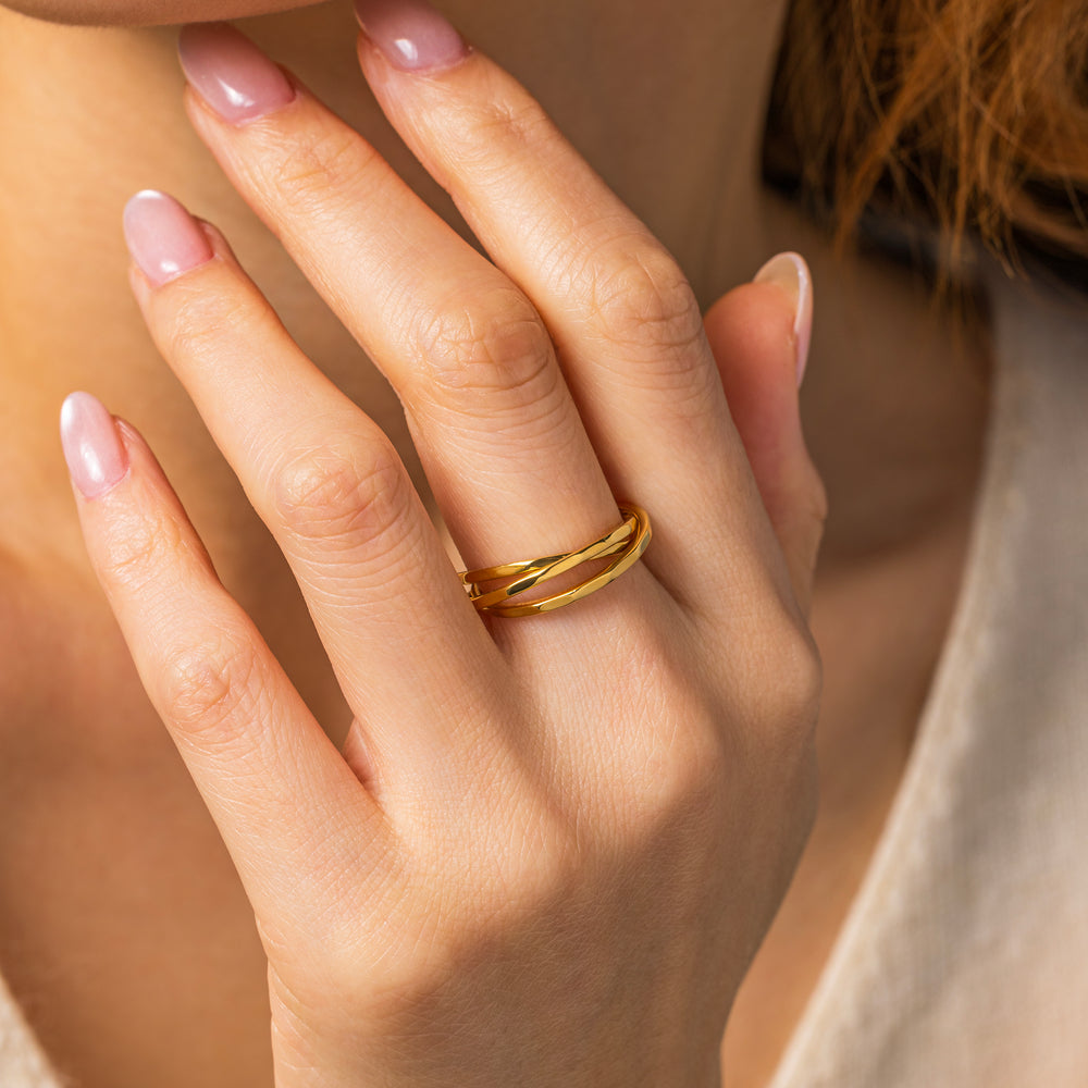 Hammered Interlocking Ring - Gold / 5