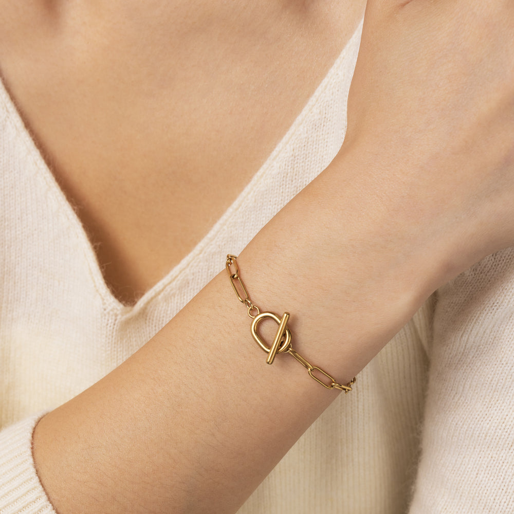 Toggle Clasp Paperclip Chain Bracelet - Gold / 6.5"