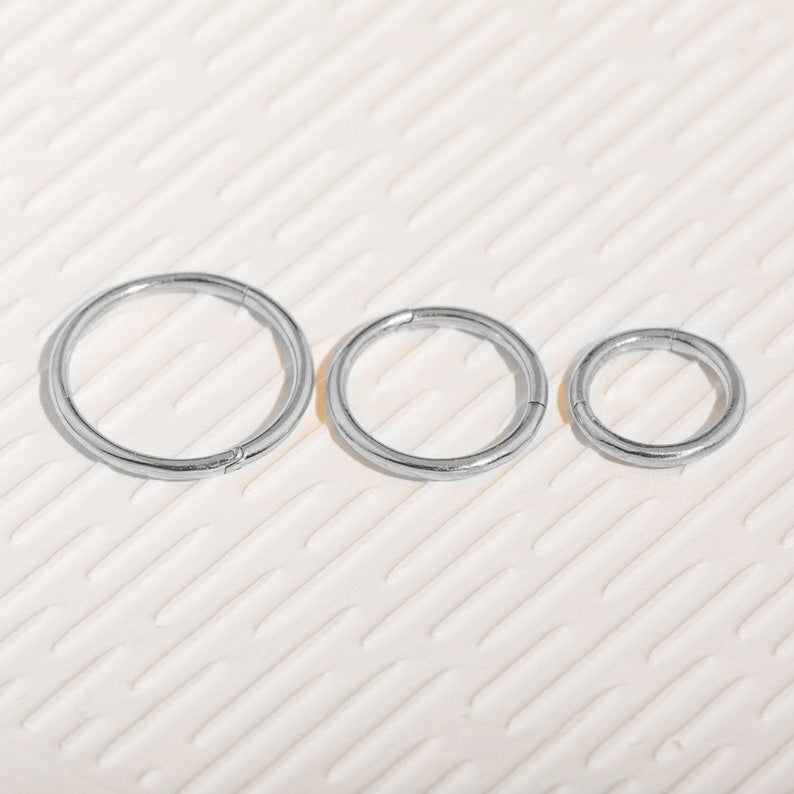 Classic Cartilage Hoop Earrings | 16g - Silver / 10mm